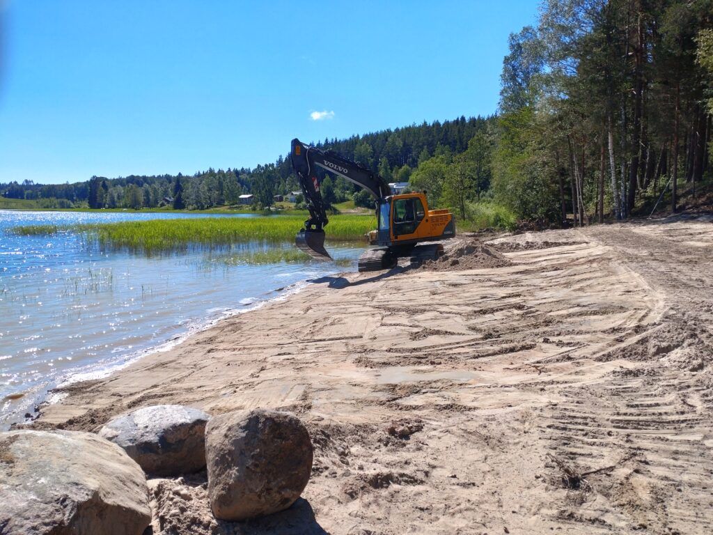 Meren rannan ruoppaus Salo – Meri Works A. Saario