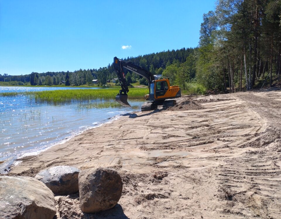 Meren rannan ruoppaus Salo – Meri Works A. Saario